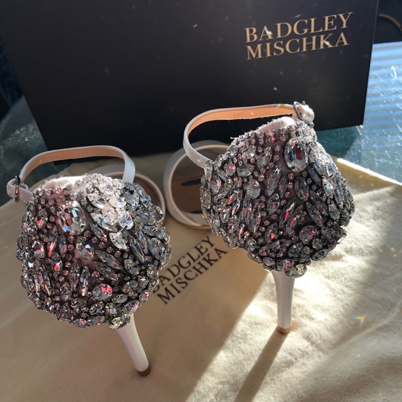 Badgley Mischka Satin Heels - Picture 3 of 10